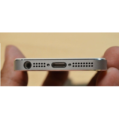 Remplacement des vis externes iPhone 5 Argent